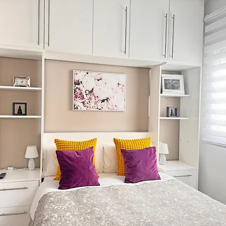 Atico Con Terraza Privada *